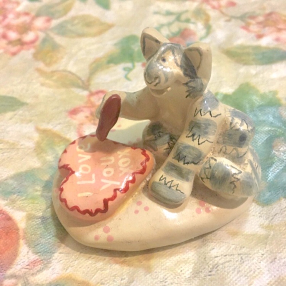 Vintage Ceramic tabby cat figurine keepsake trinket